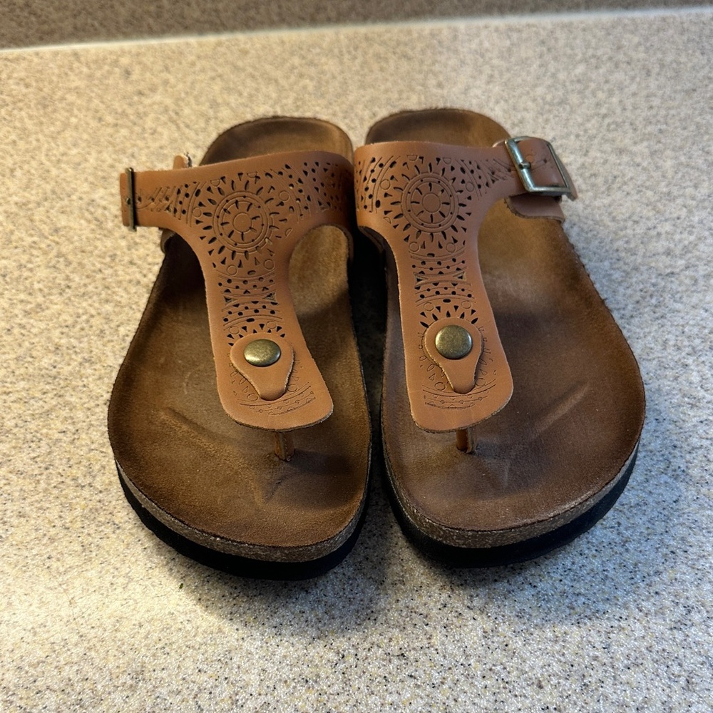 Brown Leather Sandals white Mountain Cliffs size 5.5 M fits a 6 to 6.5